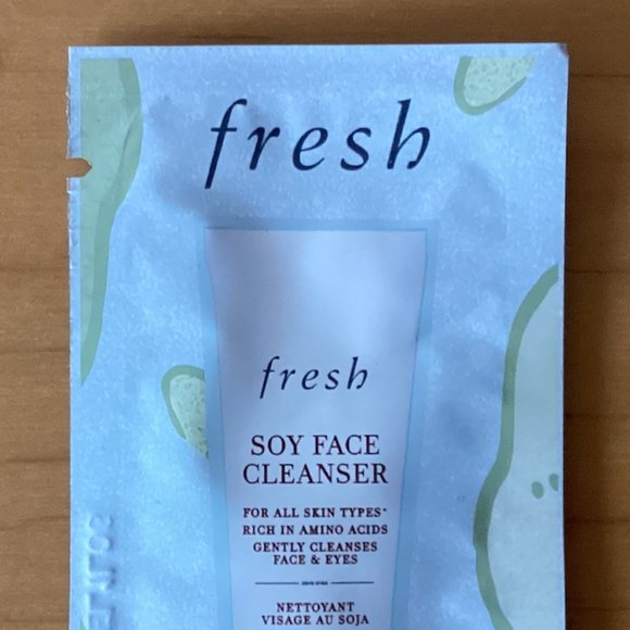 2ml Fresh Soy Face Cleanser for All Skin Types - Picture 1 of 6